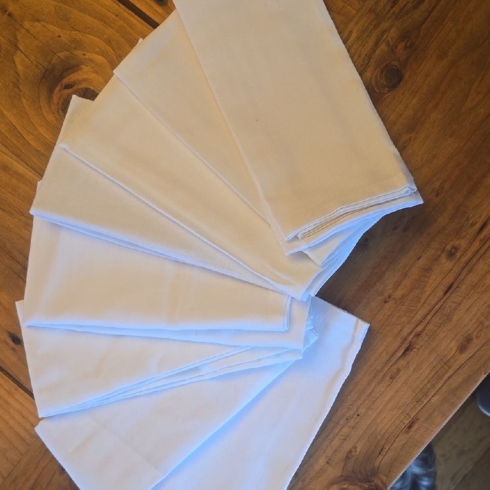 Elegant White Napkins Set